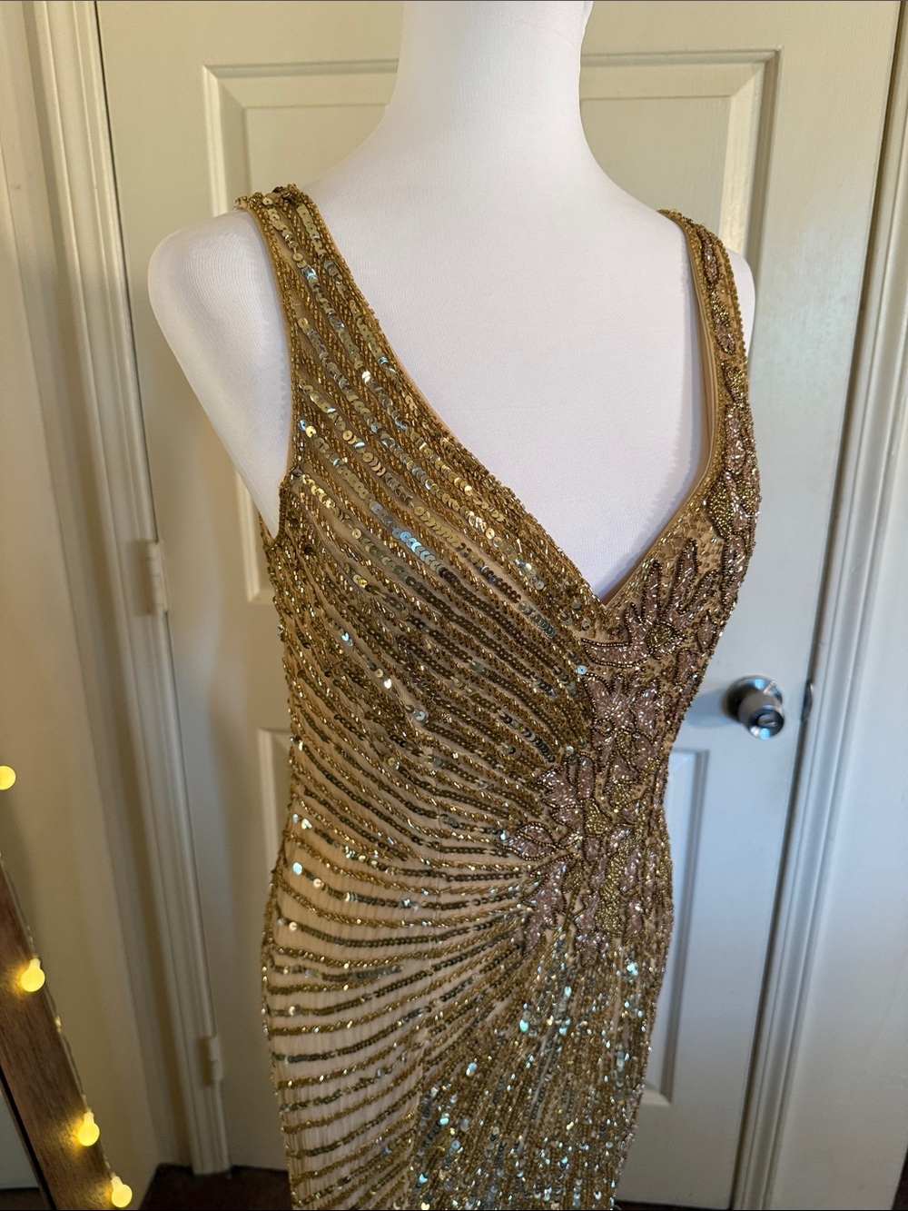 MAC DUGGAL Gold Beaded Floral Sleeveless Gown - Picture 4 of 17